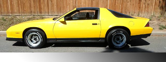 Chevrolet Camaro 1985 photo 3