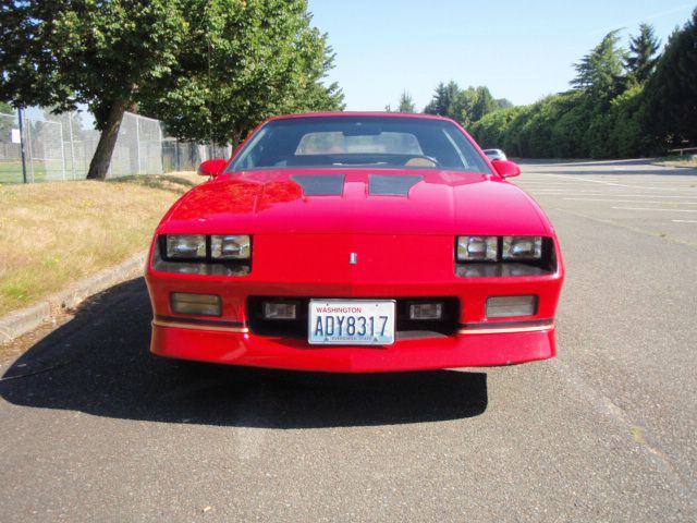 Chevrolet Camaro 1988 photo 1
