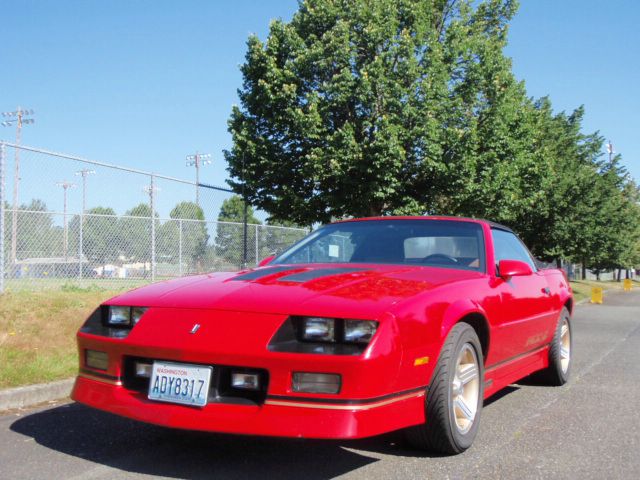 Chevrolet Camaro 1988 photo 2