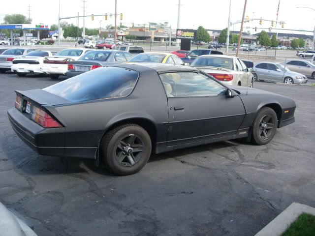 Chevrolet Camaro 1988 photo 2