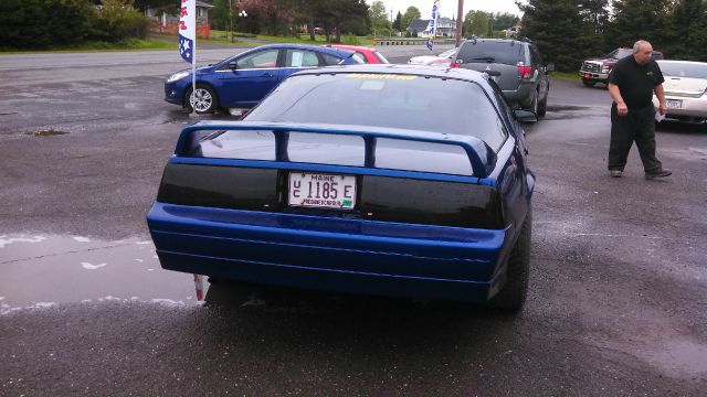 Chevrolet Camaro 1990 photo 2