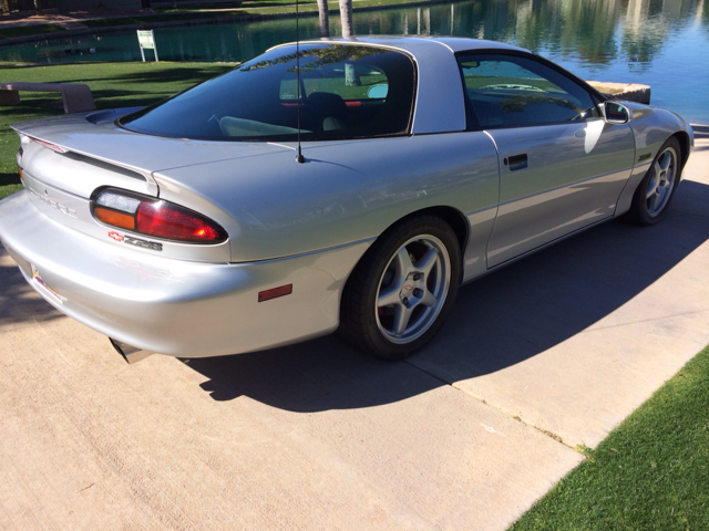 Chevrolet Camaro 1997 photo 1