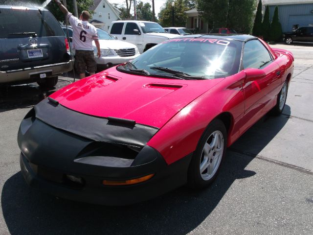 Chevrolet Camaro 1997 photo 2
