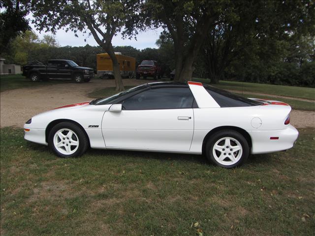Chevrolet Camaro 1997 photo 2