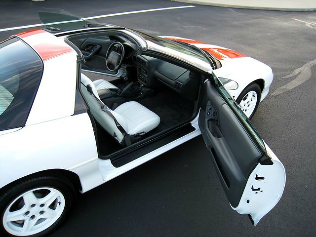 Chevrolet Camaro 1997 photo 95