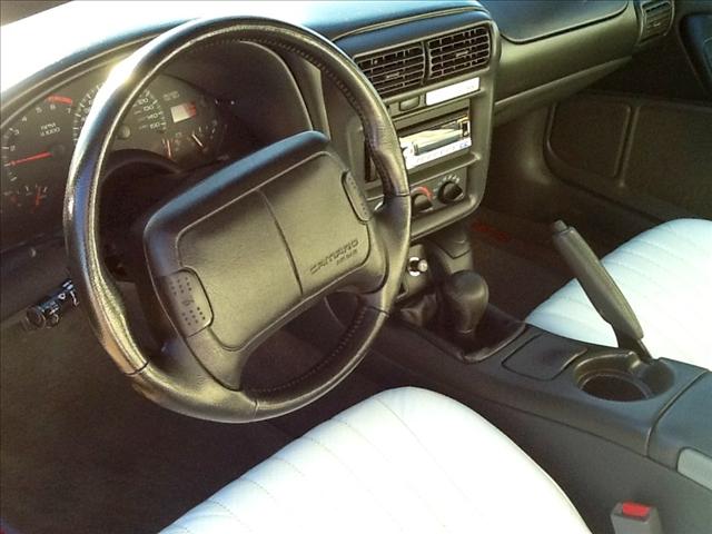 Chevrolet Camaro 1997 photo 1