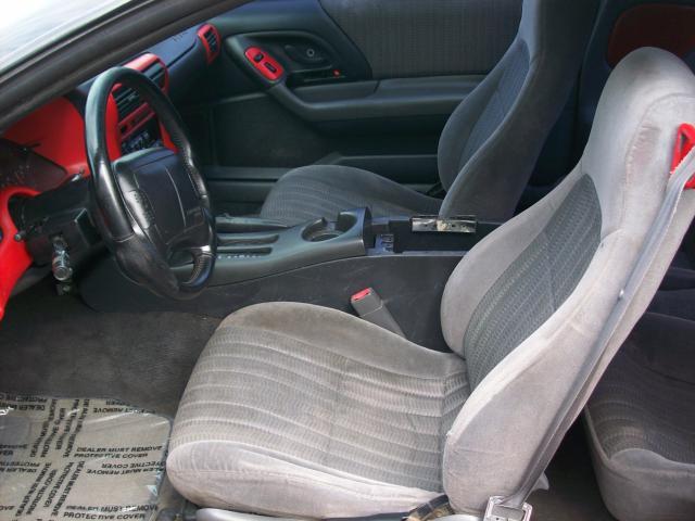 Chevrolet Camaro 1998 photo 2