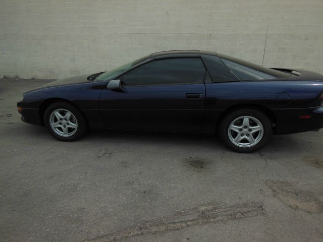 Chevrolet Camaro 1999 photo 1