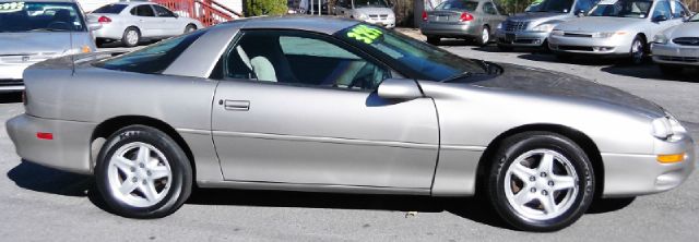 Chevrolet Camaro 1999 photo 2