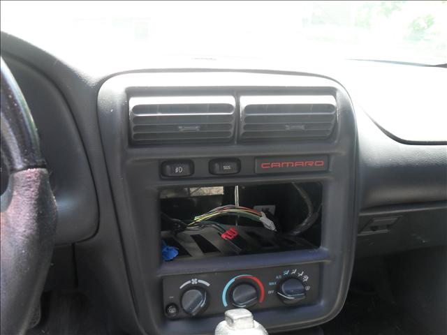 Chevrolet Camaro 1999 photo 4