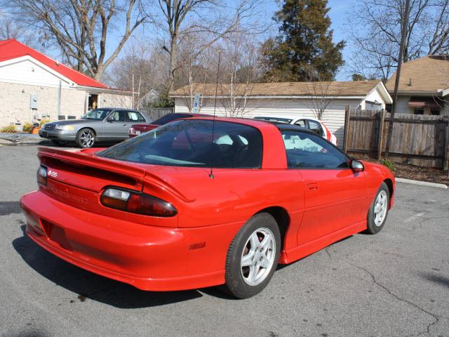Chevrolet Camaro 1999 photo 2