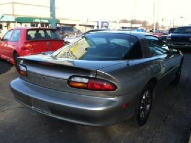 Chevrolet Camaro 2000 photo 1