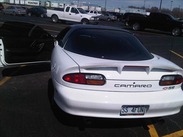 Chevrolet Camaro 2000 photo 1