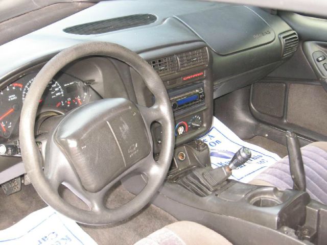 Chevrolet Camaro 2000 photo 1