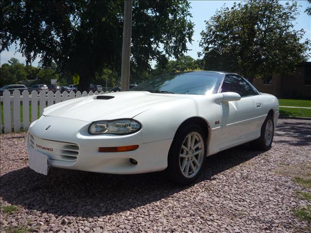 Chevrolet Camaro 2000 photo 2