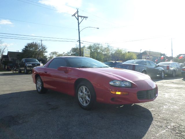 Chevrolet Camaro 2000 photo 2