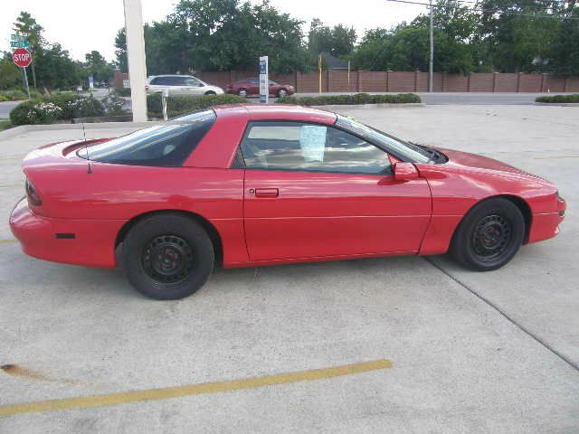 Chevrolet Camaro 2000 photo 3