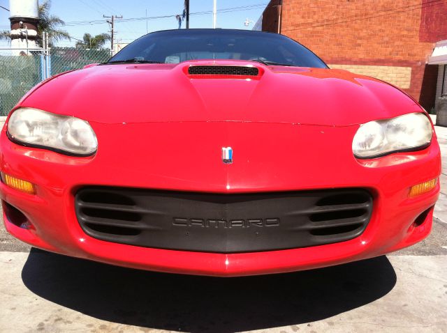 Chevrolet Camaro 2001 photo 1