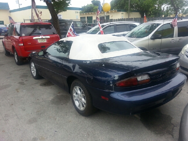 Chevrolet Camaro 2001 photo 1