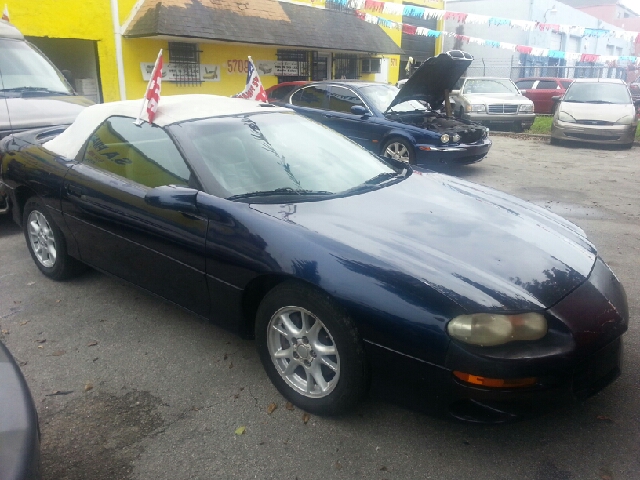 Chevrolet Camaro 2001 photo 2