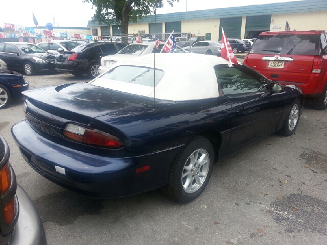 Chevrolet Camaro 2001 photo 4