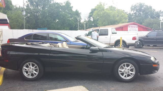 Chevrolet Camaro 2001 photo 1