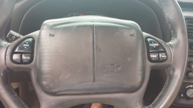 Chevrolet Camaro 2001 photo 4