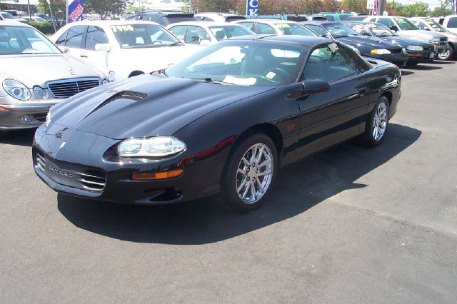 Chevrolet Camaro 2002 photo 2