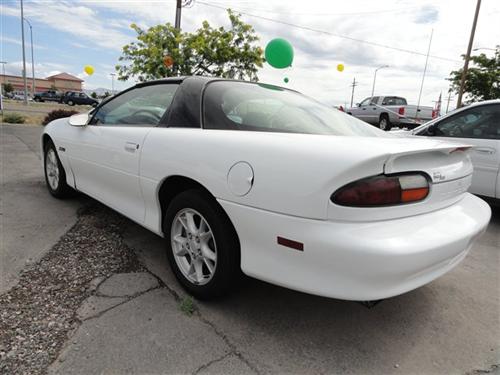 Chevrolet Camaro 2002 photo 2