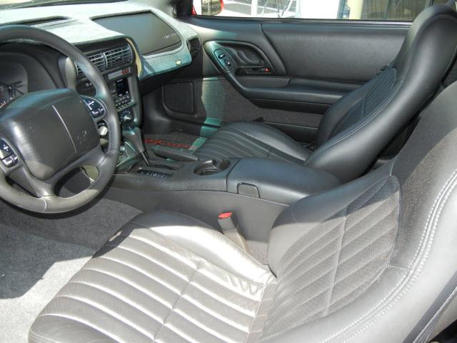 Chevrolet Camaro 2002 photo 2