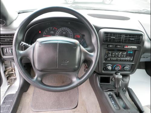 Chevrolet Camaro 2002 photo 1