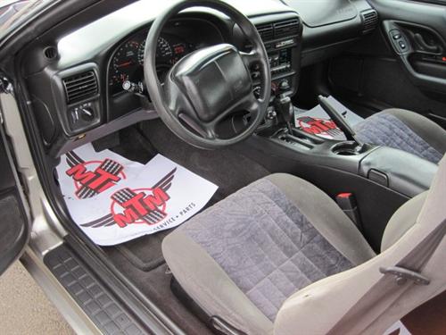 Chevrolet Camaro 2002 photo 2