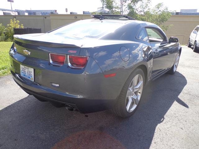 Chevrolet Camaro 2010 photo 2