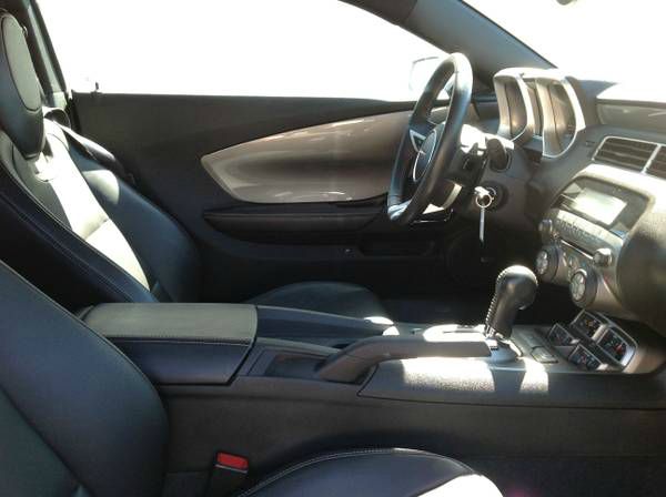 Chevrolet Camaro 2010 photo 3