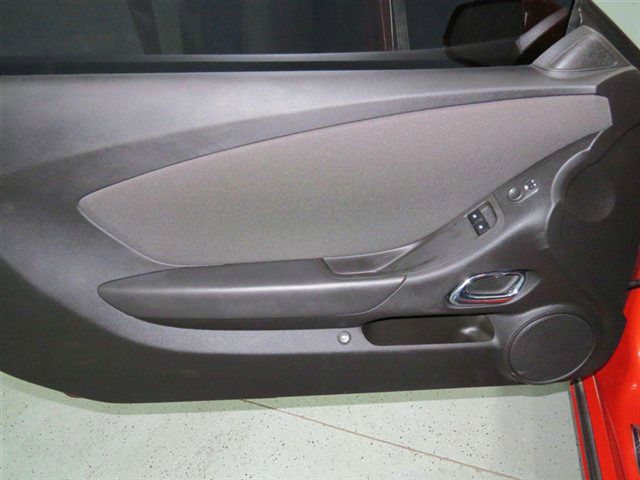 Chevrolet Camaro 2010 photo 16