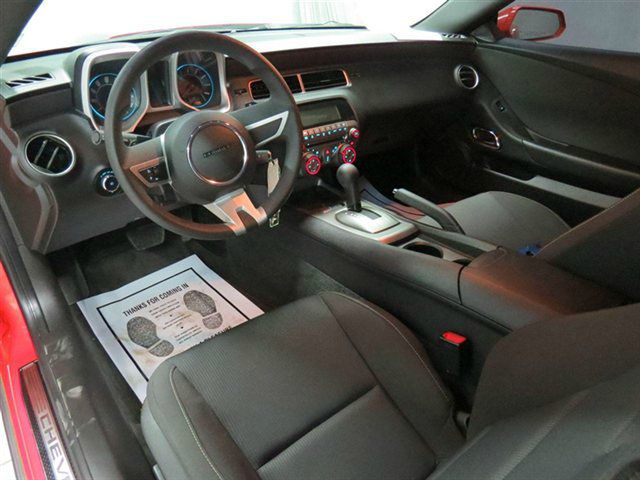 Chevrolet Camaro 2010 photo 17