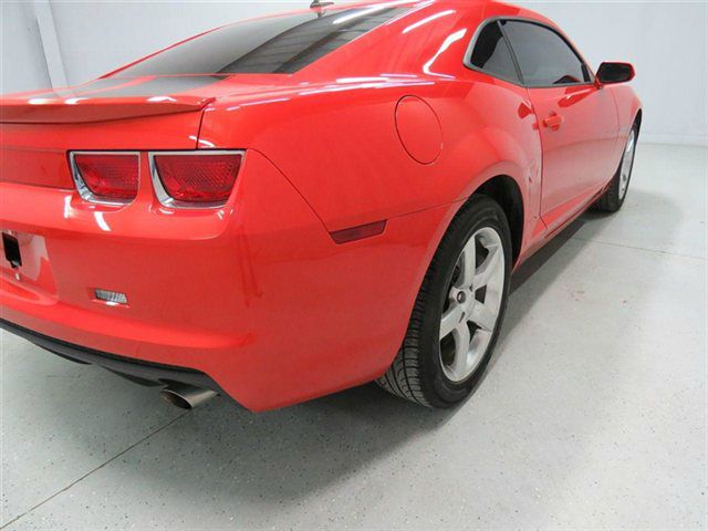Chevrolet Camaro 2010 photo 18