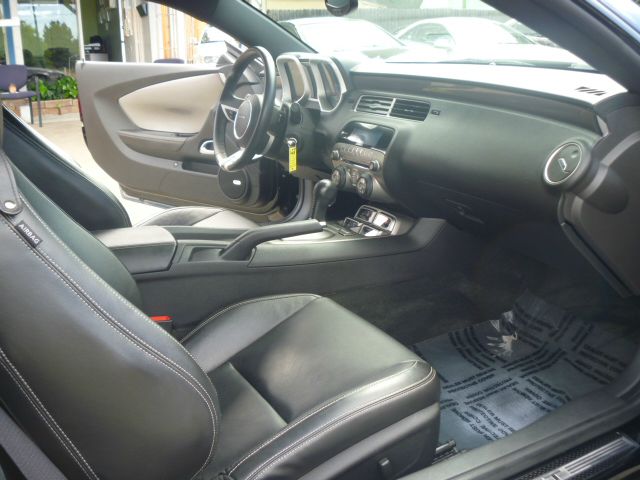 Chevrolet Camaro V6 4WD Limited W/3rd Row 4x4 SUV Coupe