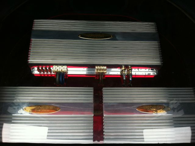 Chevrolet Camaro 2010 photo 18