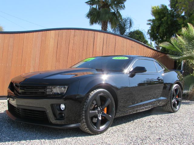 Chevrolet Camaro 2010 photo 2