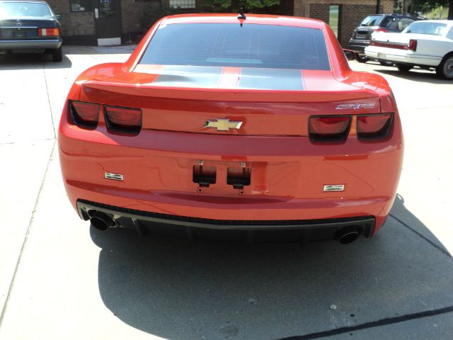 Chevrolet Camaro 2010 photo 3