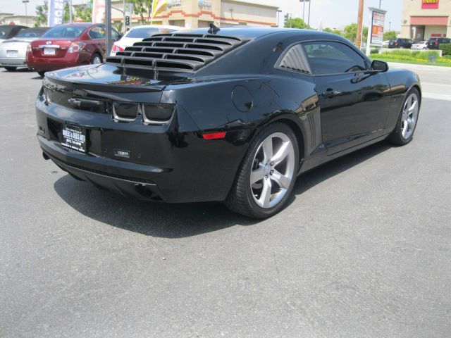 Chevrolet Camaro 2010 photo 2