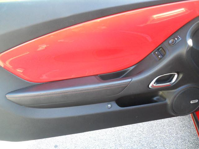 Chevrolet Camaro 2010 photo 14