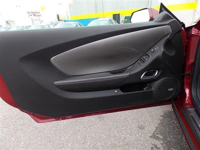 Chevrolet Camaro 2011 photo 2