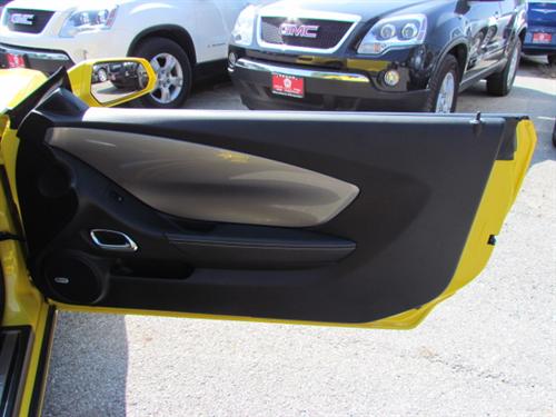 Chevrolet Camaro 2011 photo 2