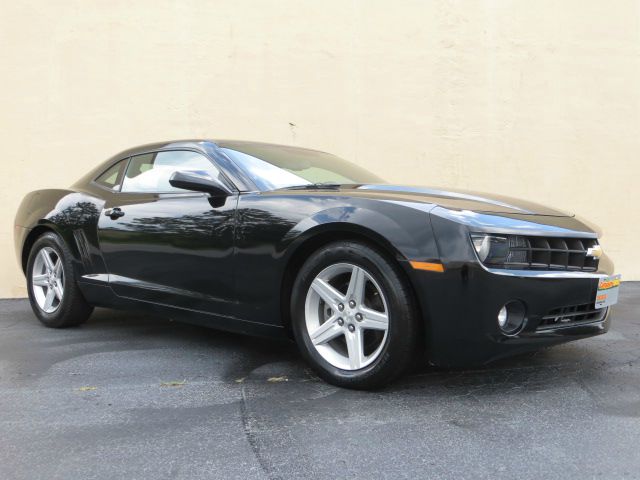 Chevrolet Camaro 2011 photo 2