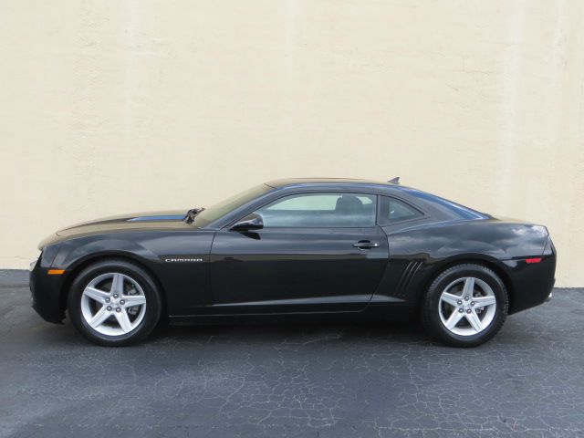 Chevrolet Camaro 2011 photo 3