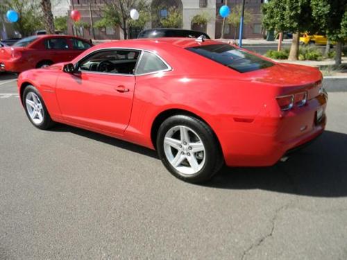 Chevrolet Camaro 2011 photo 2