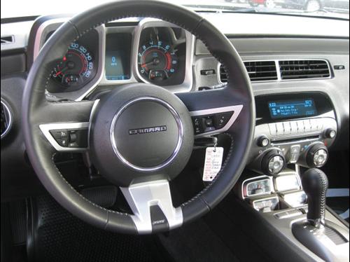 Chevrolet Camaro 2011 photo 2