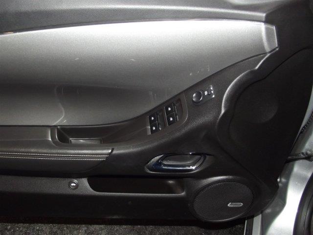 Chevrolet Camaro 2011 photo 2